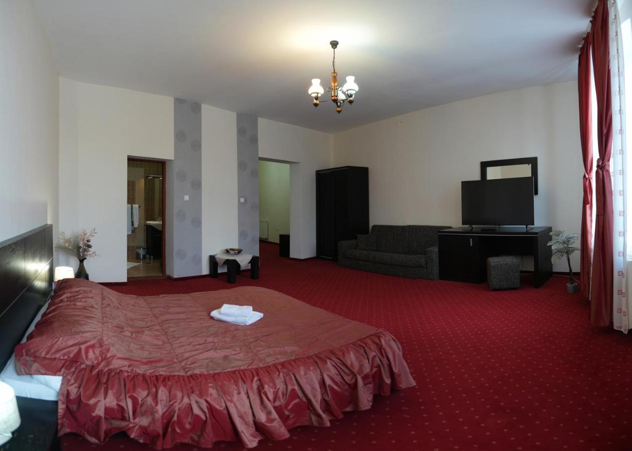 Hotel Rubin*** Gheorgheni  Dış mekan fotoğraf